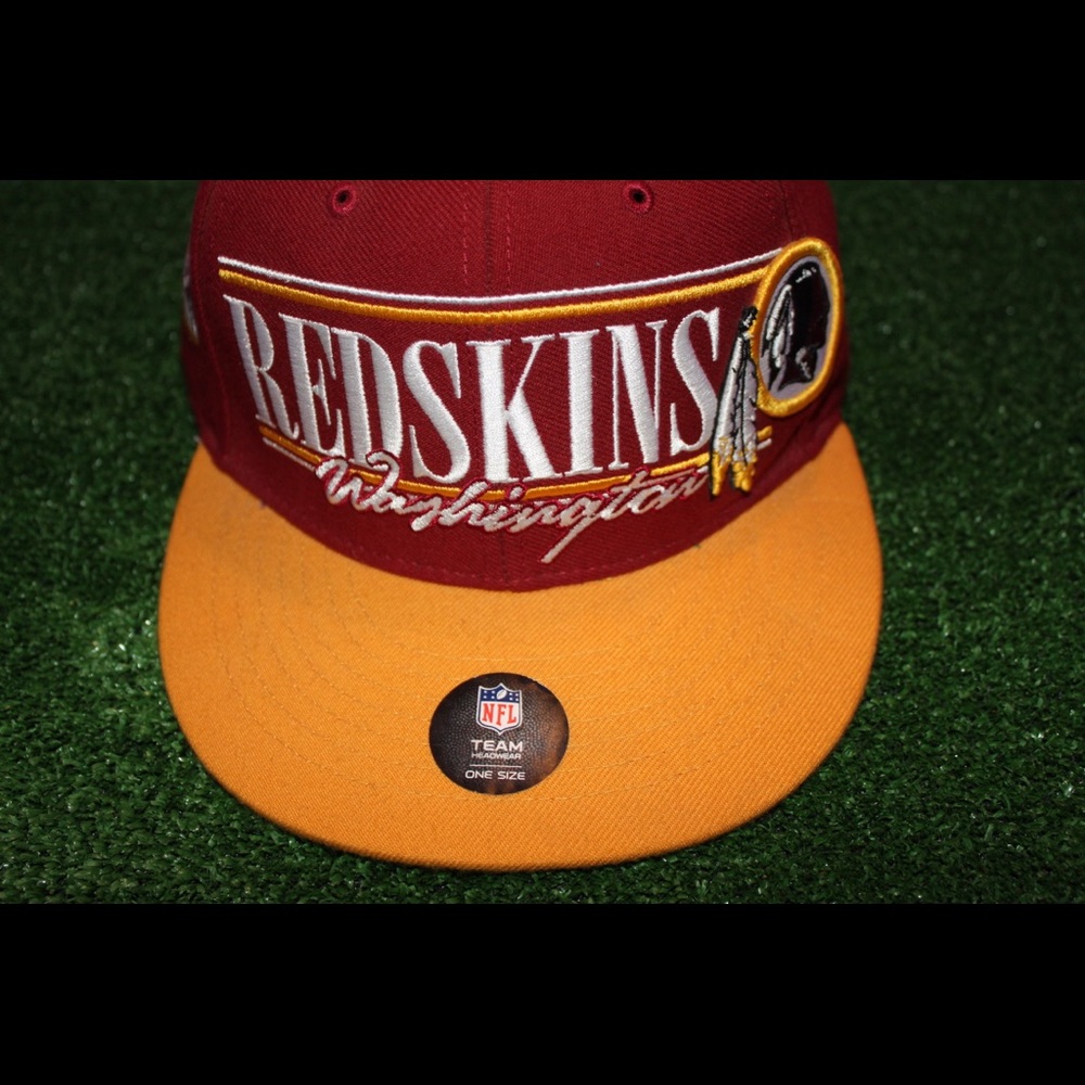 VINTAGE REDSKINS SNAPBACK